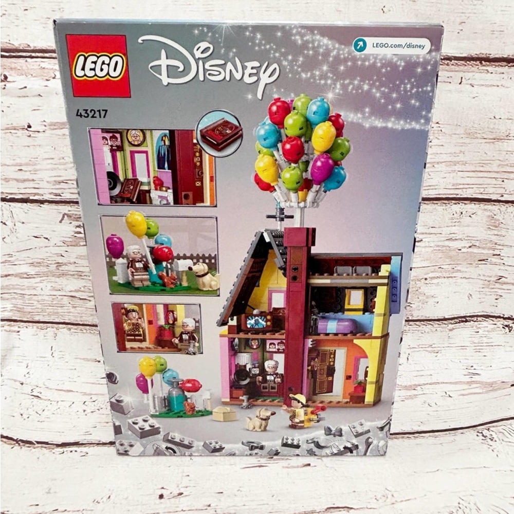 LEGO Disney Pixar UP House
Lego Set RETIRED - Picture 2 of 10